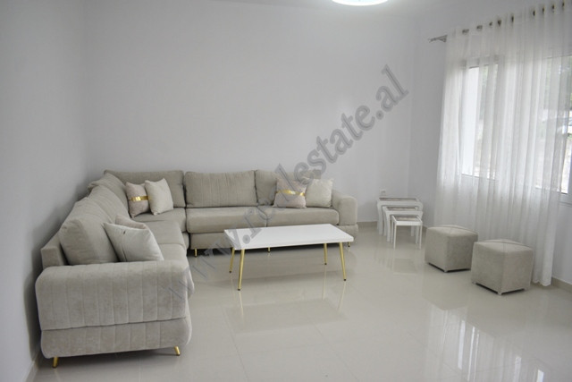 Apartament 2+1 me qira ne rrugen Danish Jukniu prane Akademise se Policise ne Tirane.
Ndodhet ne ka